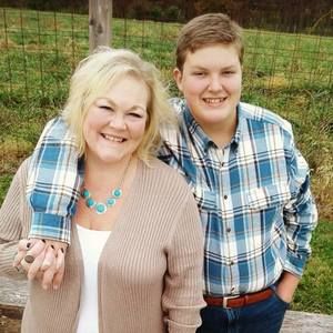 Meet your Posher, Lana